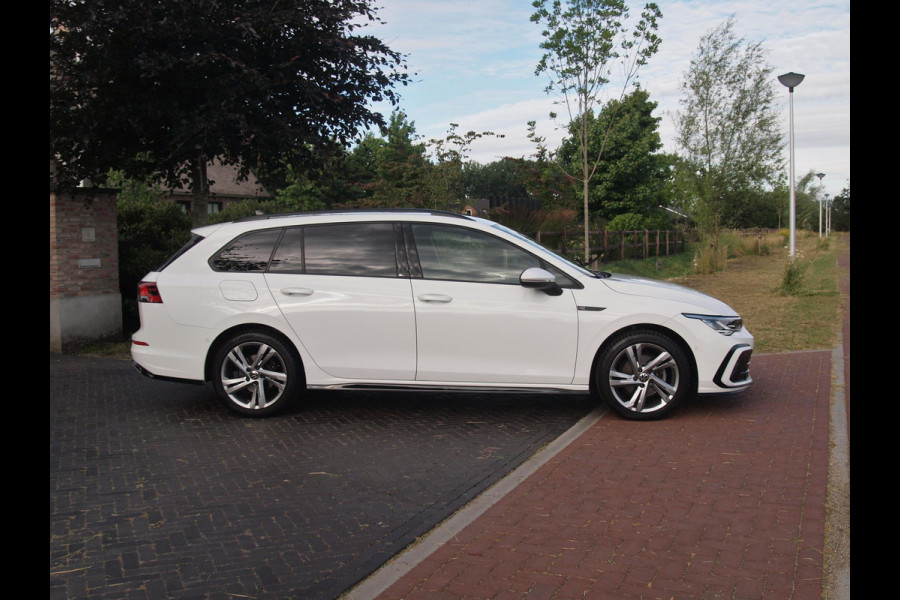 Volkswagen Golf Variant 1.5 TSI R-Line | Camera | Sfeerverlichting | ACC | Apple Carplay | NL-Auto |