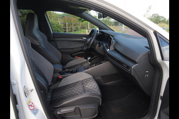 Volkswagen Golf Variant 1.5 TSI R-Line | Camera | Sfeerverlichting | ACC | Apple Carplay | NL-Auto |