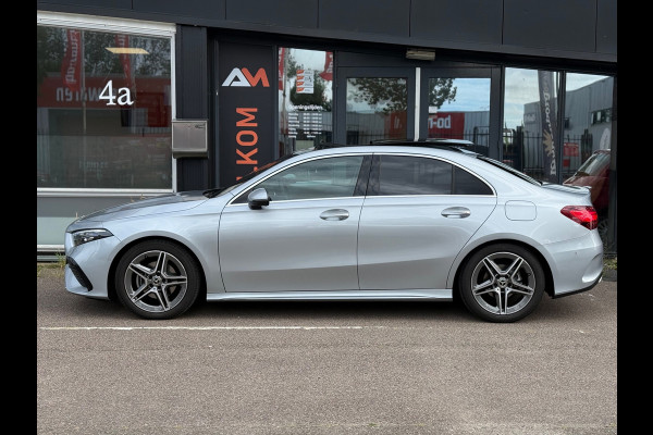 Mercedes-Benz A-Klasse 180 AMG Line | Pano | Sfeer | Airco | Cruise
