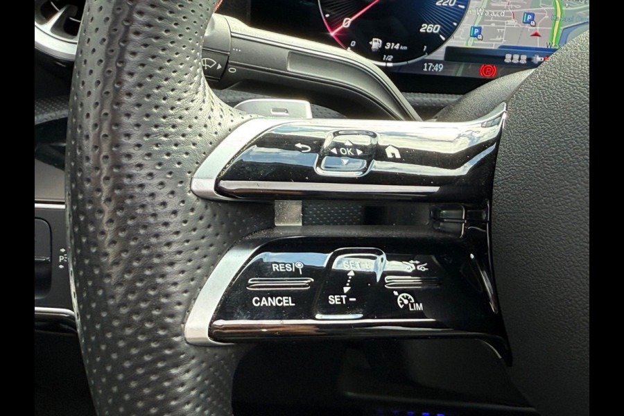 Mercedes-Benz A-Klasse 180 AMG Line | Pano | Sfeer | Airco | Cruise