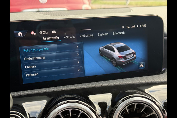 Mercedes-Benz A-Klasse 180 AMG Line | Pano | Sfeer | Airco | Cruise