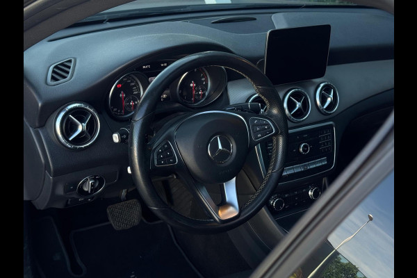 Mercedes-Benz CLA-Klasse 180 Prestige 7g aut PANO | LEDER | LED | CLIMATE | SPORTVELGEN
