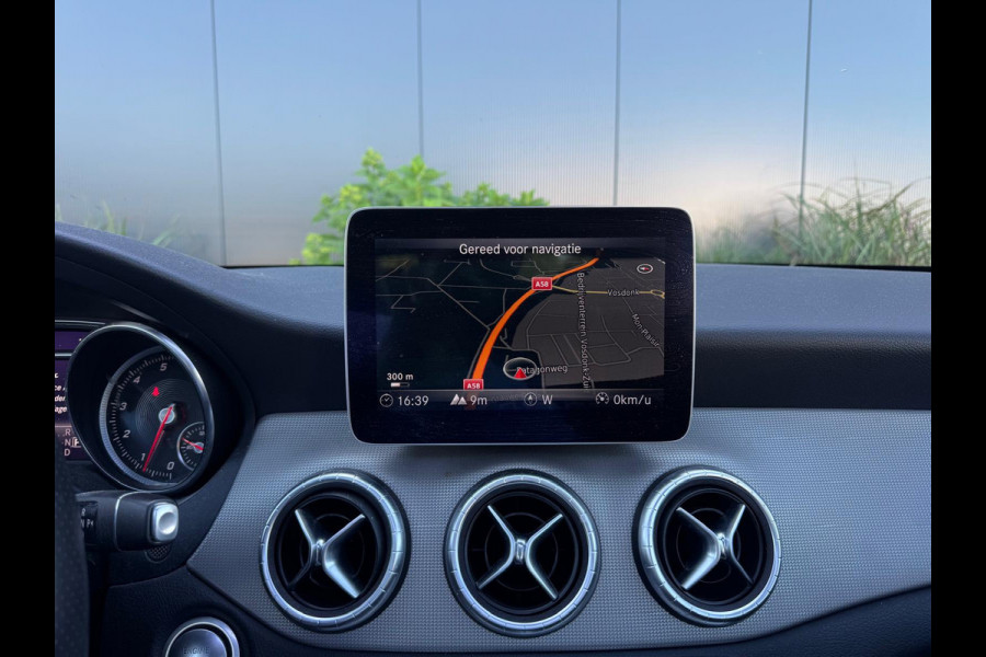 Mercedes-Benz CLA-Klasse 180 Prestige 7g aut PANO | LEDER | LED | CLIMATE | SPORTVELGEN