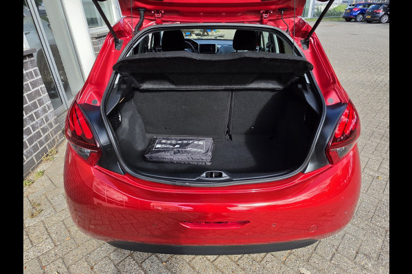 Peugeot 208 1.2 PureTech Signature Carplay Navi Pdc Cruise Controle