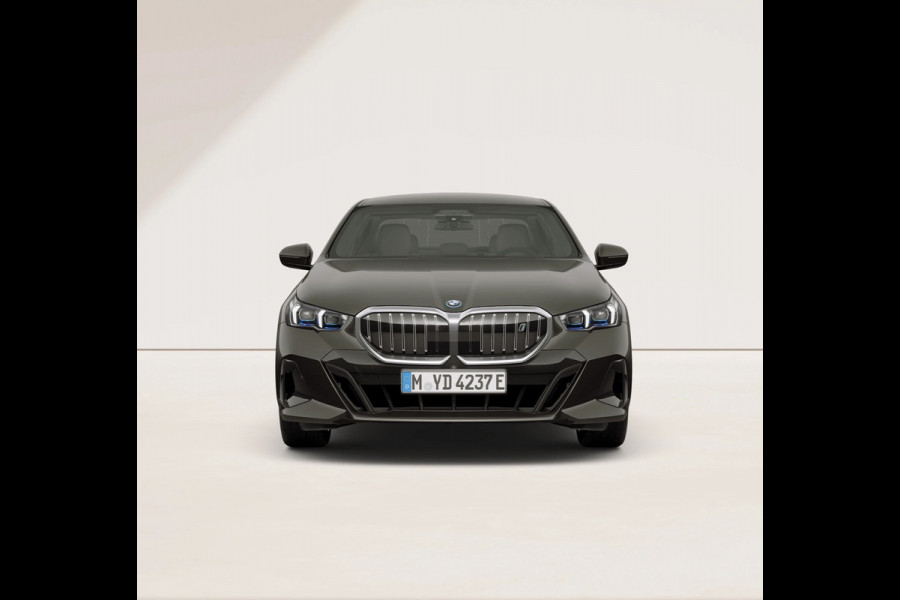 BMW i5 eDrive40 - M-Sport - Active Cruise Control - Harman Kardon