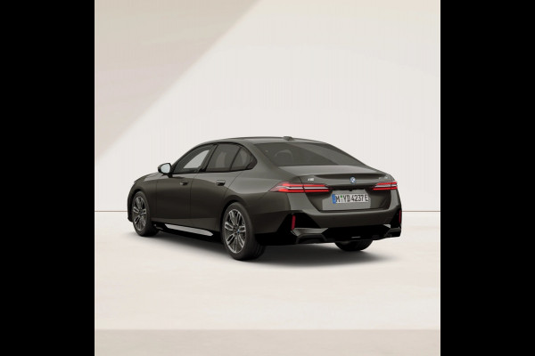 BMW i5 eDrive40 - M-Sport - Active Cruise Control - Harman Kardon