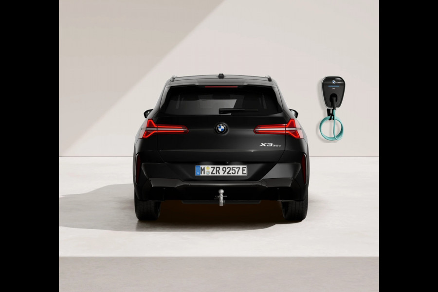 BMW X3 30e xDrive - M-Sport - Pano - Trekhaak - ACC - Head-up