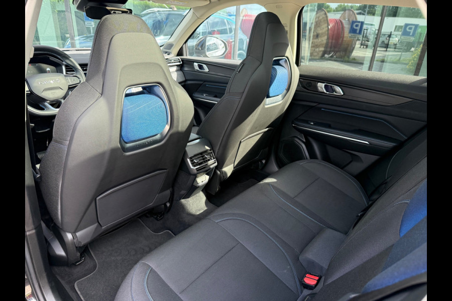 Lynk & Co 01 1.5 PHEV - Automaat - Panoramadak/schuifdak - Navi - Climate