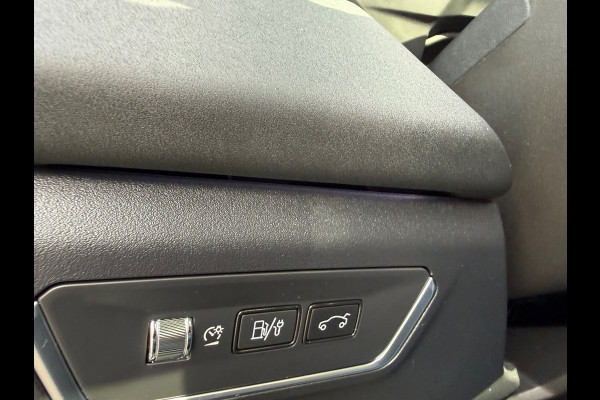 Lynk & Co 01 1.5 PHEV - Automaat - Panoramadak/schuifdak - Navi - Climate