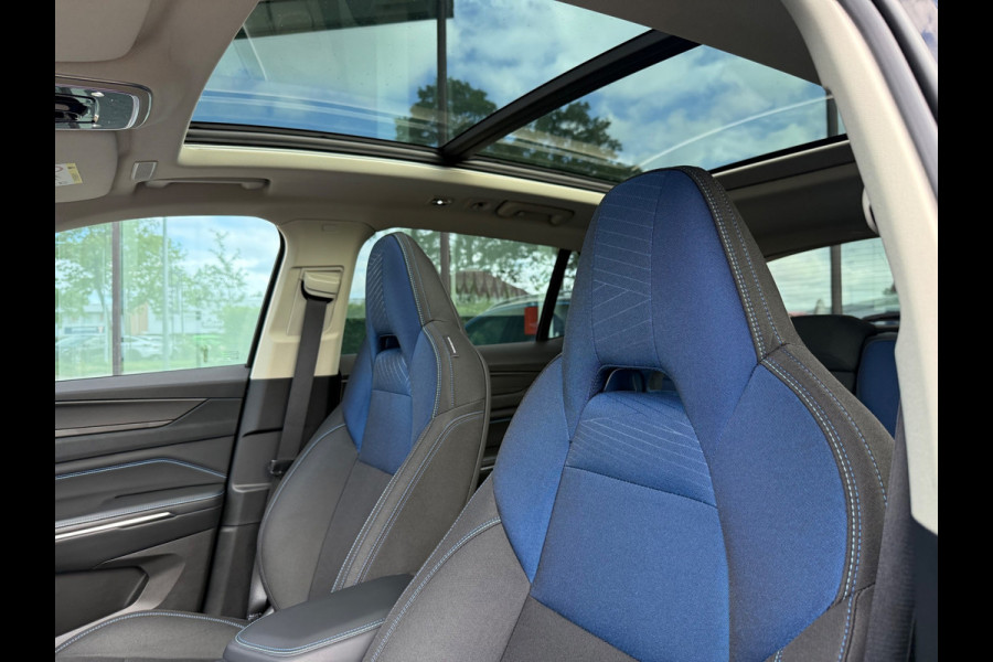 Lynk & Co 01 1.5 PHEV - Automaat - Panoramadak/schuifdak - Navi - Climate