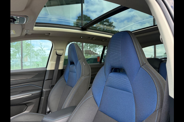 Lynk & Co 01 1.5 PHEV - Automaat - Panoramadak/schuifdak - Navi - Climate