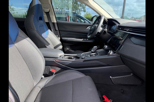 Lynk & Co 01 1.5 PHEV - Automaat - Panoramadak/schuifdak - Navi - Climate