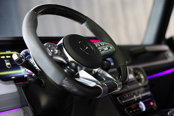 Mercedes-Benz G-Klasse 63 Manufaktur / Schermen / Carbon / Massage / Memory / 360 Camera / Lane Assist / BURMESTER / Open Dak / 22