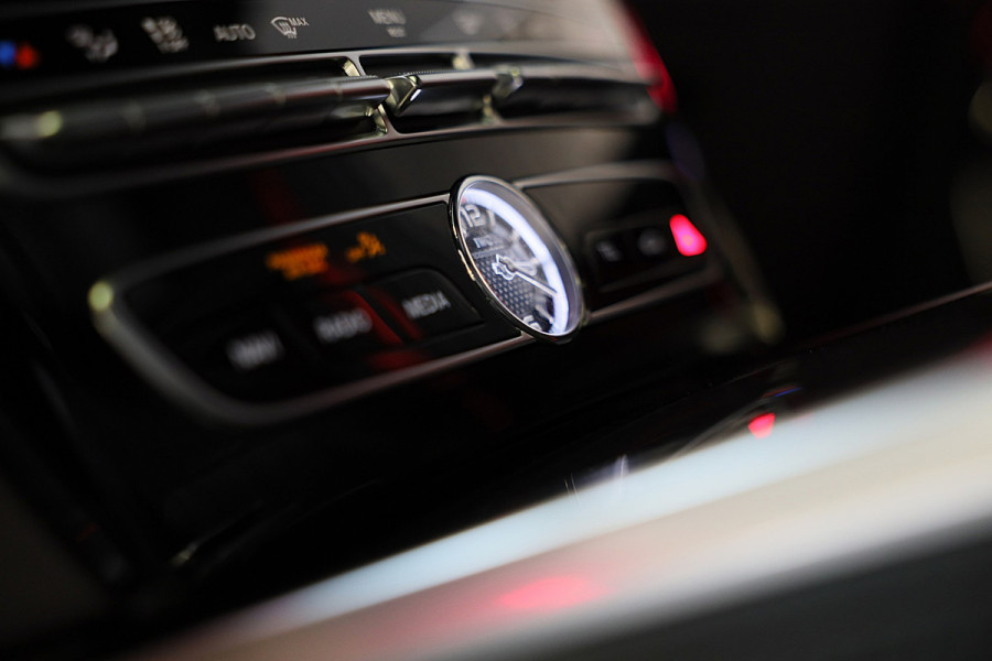 Mercedes-Benz G-Klasse 63 Manufaktur / Schermen / Carbon / Massage / Memory / 360 Camera / Lane Assist / BURMESTER / Open Dak / 22