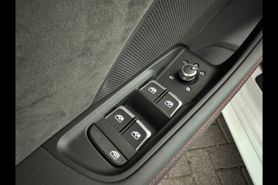 Audi RS3 Sportback 2.5 TFSI quattro Pano|Keyless|B&O|RS Seat|Camera