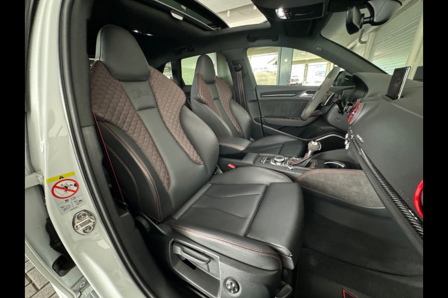 Audi RS3 Sportback 2.5 TFSI quattro Pano|Keyless|B&O|RS Seat|Camera