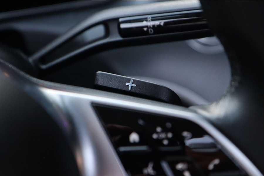Mercedes-Benz C-Klasse C 180 Mild-Hybrid / PANODAK / ACC / CAMERA / CARPLAY / SFEERVERLICHTING