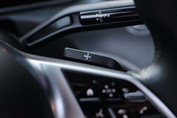 Mercedes-Benz C-Klasse C 180 Mild-Hybrid / PANODAK / ACC / CAMERA / CARPLAY / SFEERVERLICHTING