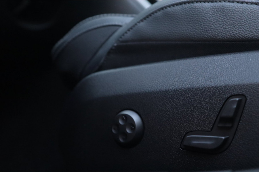 Mercedes-Benz C-Klasse C 180 Mild-Hybrid / PANODAK / ACC / CAMERA / CARPLAY / SFEERVERLICHTING