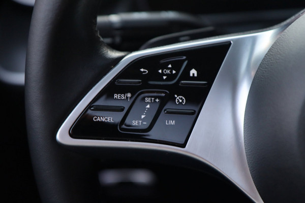 Mercedes-Benz C-Klasse C 180 Mild-Hybrid / PANODAK / ACC / CAMERA / CARPLAY / SFEERVERLICHTING