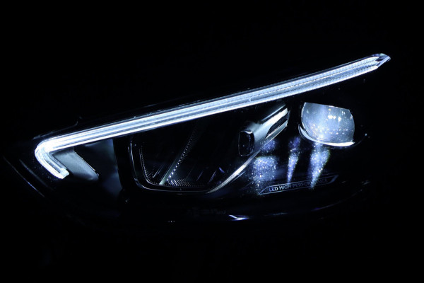 Mercedes-Benz C-Klasse C 180 Mild-Hybrid / PANODAK / ACC / CAMERA / CARPLAY / SFEERVERLICHTING