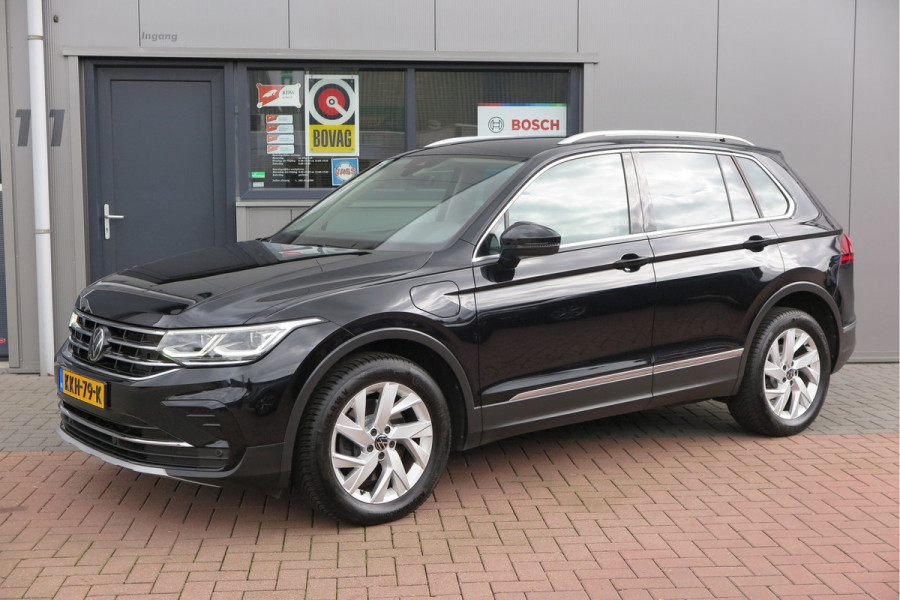Volkswagen Tiguan 1.4 TSI eHybrid Elegance 245pk DSG ,Led matrix,Virtual cockpit,Trekhaak,Stoelverwarming, Led, DAB+ , PDC, LMV Stuurwiel verwarmd, Carplay etc .