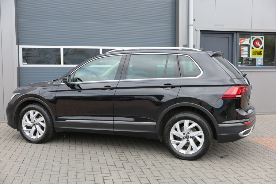 Volkswagen Tiguan 1.4 TSI eHybrid Elegance 245pk DSG ,Led matrix,Virtual cockpit,Trekhaak,Stoelverwarming, Led, DAB+ , PDC, LMV Stuurwiel verwarmd, Carplay etc .