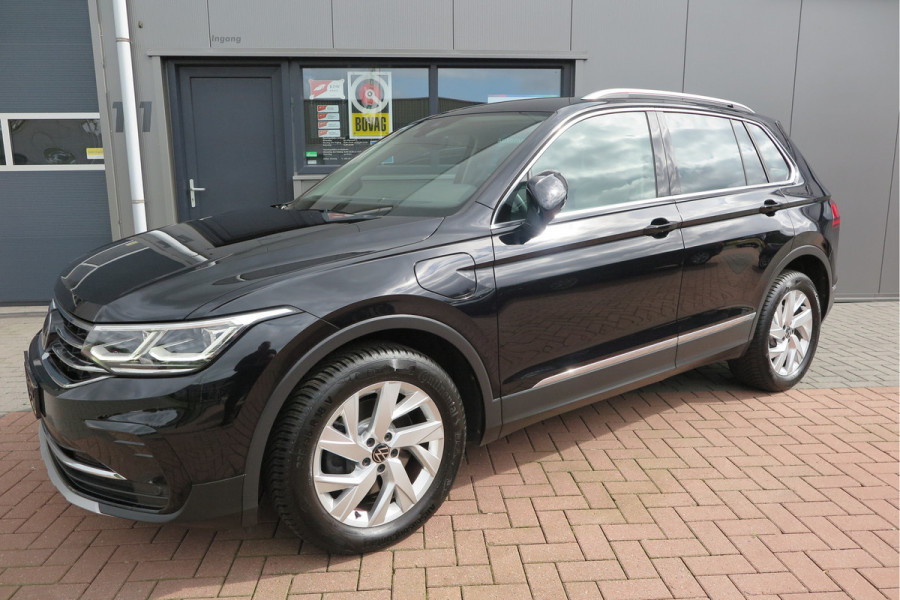 Volkswagen Tiguan 1.4 TSI eHybrid Elegance 245pk DSG ,Led matrix,Virtual cockpit,Trekhaak,Stoelverwarming, Led, DAB+ , PDC, LMV Stuurwiel verwarmd, Carplay etc .