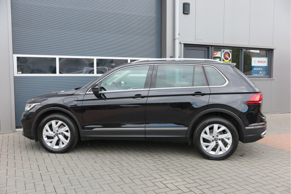 Volkswagen Tiguan 1.4 TSI eHybrid Elegance 245pk DSG ,Led matrix,Virtual cockpit,Trekhaak,Stoelverwarming, Led, DAB+ , PDC, LMV Stuurwiel verwarmd, Carplay etc .