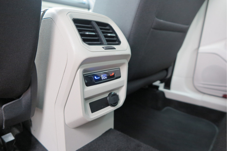 Volkswagen Tiguan 1.4 TSI eHybrid Elegance 245pk DSG ,Led matrix,Virtual cockpit,Trekhaak,Stoelverwarming, Led, DAB+ , PDC, LMV Stuurwiel verwarmd, Carplay etc .
