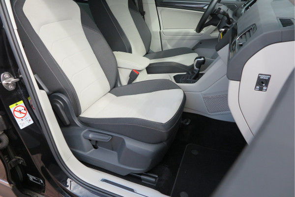 Volkswagen Tiguan 1.4 TSI eHybrid Elegance 245pk DSG ,Led matrix,Virtual cockpit,Trekhaak,Stoelverwarming, Led, DAB+ , PDC, LMV Stuurwiel verwarmd, Carplay etc .