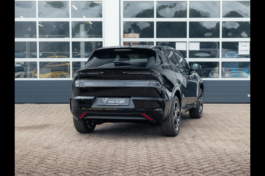 Alfa Romeo junior Elettrica Ti 54 kWh | Clima | Adapt. Cruise | Keyless | Handsfree A-Klep | PDC rondom | Pack Techno | Warmtepomp | Tortona Black