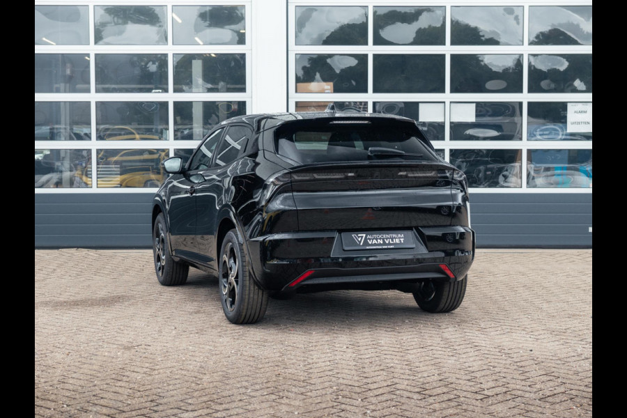 Alfa Romeo junior Elettrica Ti 54 kWh | Clima | Adapt. Cruise | Keyless | Handsfree A-Klep | PDC rondom | Pack Techno | Warmtepomp | Tortona Black