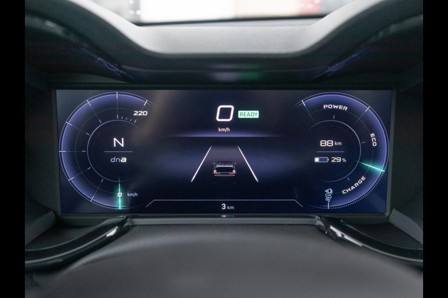 Alfa Romeo junior Elettrica Ti 54 kWh | Clima | Adapt. Cruise | Keyless | Handsfree A-Klep | PDC rondom | Pack Techno | Warmtepomp | Tortona Black
