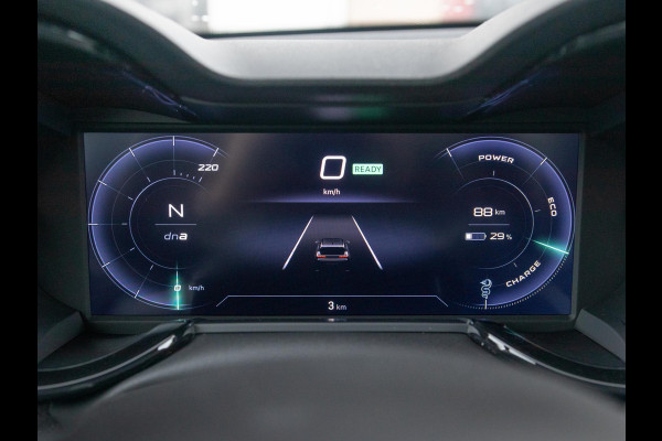 Alfa Romeo junior Elettrica Ti 54 kWh | Clima | Adapt. Cruise | Keyless | Handsfree A-Klep | PDC rondom | Pack Techno | Warmtepomp | Tortona Black