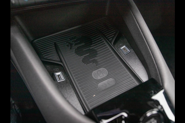 Alfa Romeo junior Elettrica Ti 54 kWh | Clima | Adapt. Cruise | Keyless | Handsfree A-Klep | PDC rondom | Pack Techno | Warmtepomp | Tortona Black