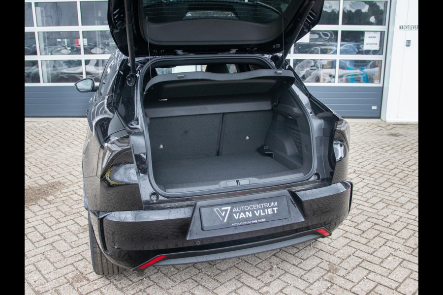 Alfa Romeo junior Elettrica Ti 54 kWh | Clima | Adapt. Cruise | Keyless | Handsfree A-Klep | PDC rondom | Pack Techno | Warmtepomp | Tortona Black