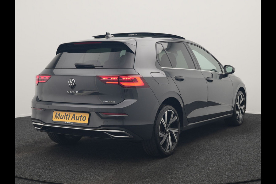 Volkswagen Golf 1.4 eHybrid Style PHEV 204pk Dealer O.H. | Trekhaak Af Fabriek | Panodak | Adaptive Cruise | Camera | IQ Light | Alcantara Sportstoelen Memory & Massage | Sfeerverlichting | Apple Carplay | Stoelen & Stuur Verwarmd | Blis | Keyless  | Plug In Hybrid |