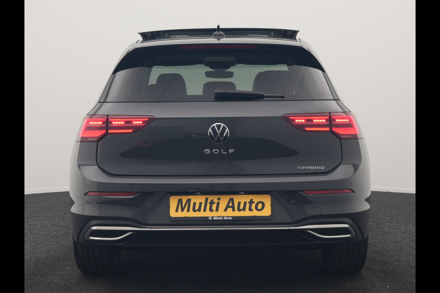 Volkswagen Golf 1.4 eHybrid Style PHEV 204pk Dealer O.H. | Trekhaak Af Fabriek | Panodak | Adaptive Cruise | Camera | IQ Light | Alcantara Sportstoelen Memory & Massage | Sfeerverlichting | Apple Carplay | Stoelen & Stuur Verwarmd | Blis | Keyless  | Plug In Hybrid |