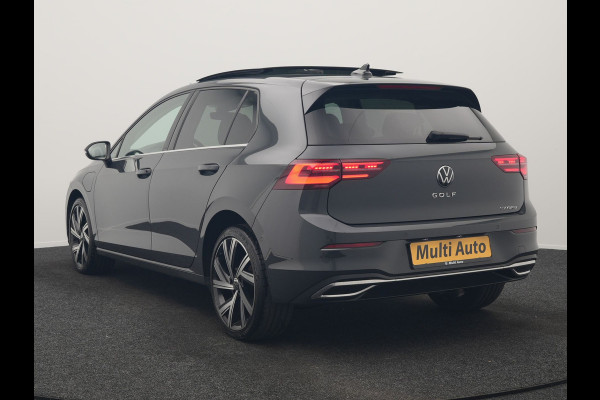 Volkswagen Golf 1.4 eHybrid Style PHEV 204pk Dealer O.H. | Trekhaak Af Fabriek | Panodak | Adaptive Cruise | Camera | IQ Light | Alcantara Sportstoelen Memory & Massage | Sfeerverlichting | Apple Carplay | Stoelen & Stuur Verwarmd | Blis | Keyless  | Plug In Hybrid |