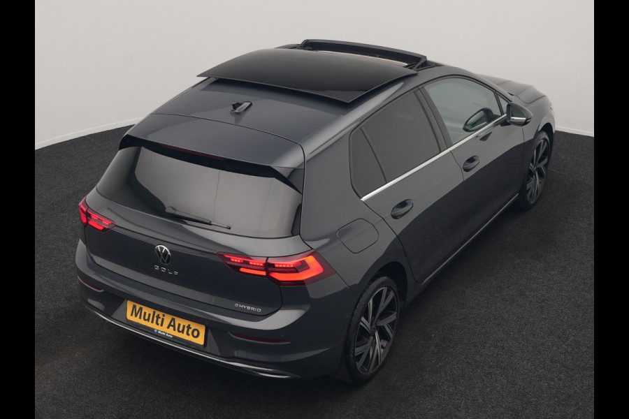 Volkswagen Golf 1.4 eHybrid Style PHEV 204pk Dealer O.H. | Trekhaak Af Fabriek | Panodak | Adaptive Cruise | Camera | IQ Light | Alcantara Sportstoelen Memory & Massage | Sfeerverlichting | Apple Carplay | Stoelen & Stuur Verwarmd | Blis | Keyless  | Plug In Hybrid |