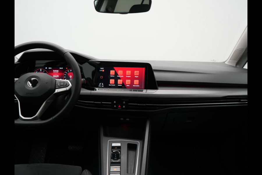 Volkswagen Golf 1.4 eHybrid Style PHEV 204pk Dealer O.H. | Trekhaak Af Fabriek | Panodak | Adaptive Cruise | Camera | IQ Light | Alcantara Sportstoelen Memory & Massage | Sfeerverlichting | Apple Carplay | Stoelen & Stuur Verwarmd | Blis | Keyless  | Plug In Hybrid |