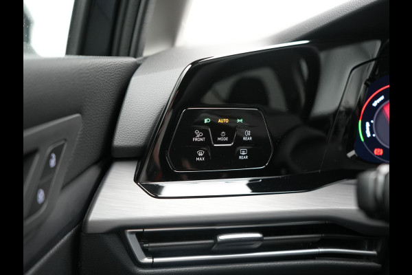 Volkswagen Golf 1.4 eHybrid Style PHEV 204pk Dealer O.H. | Trekhaak Af Fabriek | Panodak | Adaptive Cruise | Camera | IQ Light | Alcantara Sportstoelen Memory & Massage | Sfeerverlichting | Apple Carplay | Stoelen & Stuur Verwarmd | Blis | Keyless  | Plug In Hybrid |