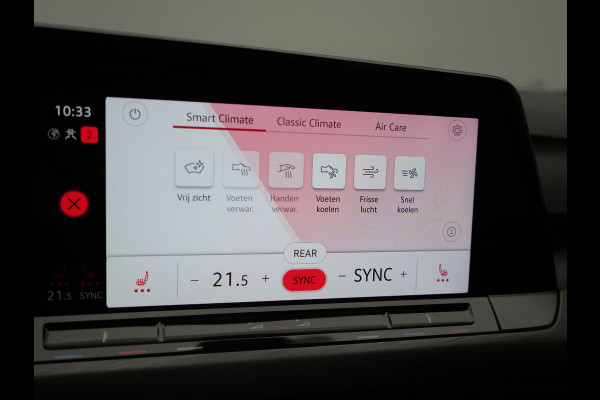 Volkswagen Golf 1.4 eHybrid Style PHEV 204pk Dealer O.H. | Trekhaak Af Fabriek | Panodak | Adaptive Cruise | Camera | IQ Light | Alcantara Sportstoelen Memory & Massage | Sfeerverlichting | Apple Carplay | Stoelen & Stuur Verwarmd | Blis | Keyless  | Plug In Hybrid |