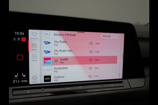 Volkswagen Golf 1.4 eHybrid Style PHEV 204pk Dealer O.H. | Trekhaak Af Fabriek | Panodak | Adaptive Cruise | Camera | IQ Light | Alcantara Sportstoelen Memory & Massage | Sfeerverlichting | Apple Carplay | Stoelen & Stuur Verwarmd | Blis | Keyless  | Plug In Hybrid |