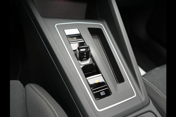 Volkswagen Golf 1.4 eHybrid Style PHEV 204pk Dealer O.H. | Trekhaak Af Fabriek | Panodak | Adaptive Cruise | Camera | IQ Light | Alcantara Sportstoelen Memory & Massage | Sfeerverlichting | Apple Carplay | Stoelen & Stuur Verwarmd | Blis | Keyless  | Plug In Hybrid |
