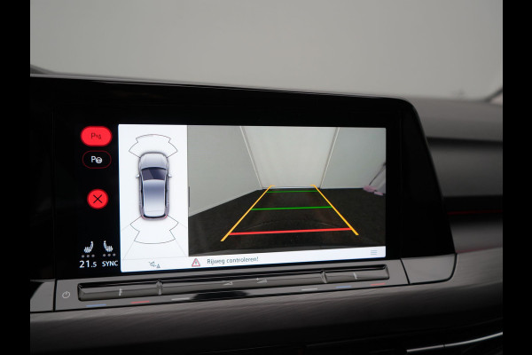 Volkswagen Golf 1.4 eHybrid Style PHEV 204pk Dealer O.H. | Trekhaak Af Fabriek | Panodak | Adaptive Cruise | Camera | IQ Light | Alcantara Sportstoelen Memory & Massage | Sfeerverlichting | Apple Carplay | Stoelen & Stuur Verwarmd | Blis | Keyless  | Plug In Hybrid |