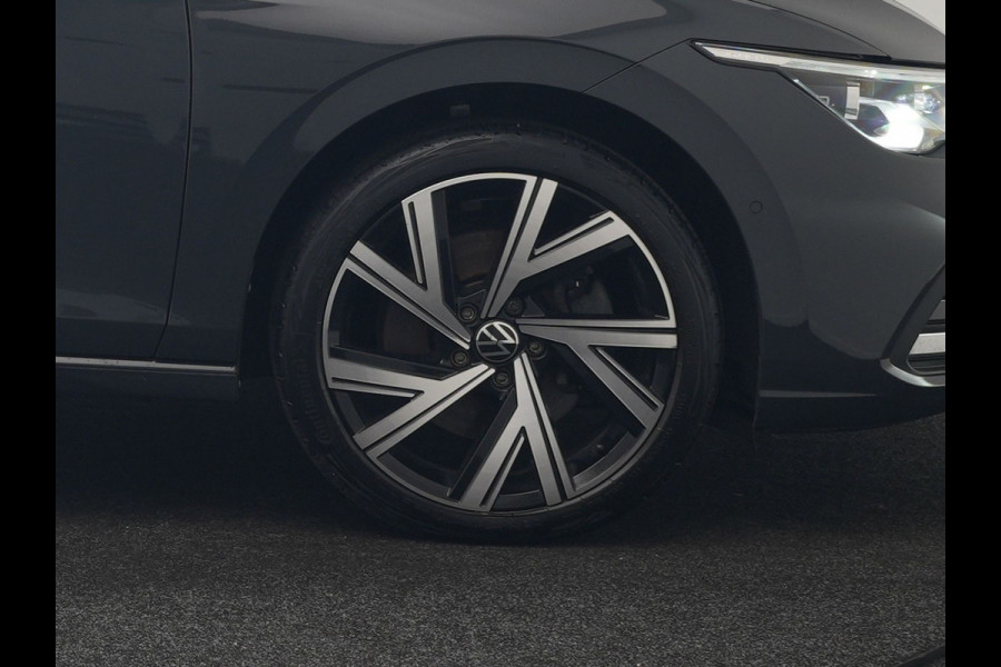 Volkswagen Golf 1.4 eHybrid Style PHEV 204pk Dealer O.H. | Trekhaak Af Fabriek | Panodak | Adaptive Cruise | Camera | IQ Light | Alcantara Sportstoelen Memory & Massage | Sfeerverlichting | Apple Carplay | Stoelen & Stuur Verwarmd | Blis | Keyless  | Plug In Hybrid |