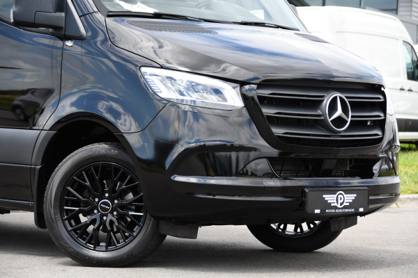 Mercedes-Benz Sprinter 319 3.0 CDI L2H2 DC Black Edition MARGE! Adaptieve Cruise, Camera, LED, Carplay, Standkachel, 10,5'' Mbux, Automaat, 3500kg Trekhaak, Uniek!