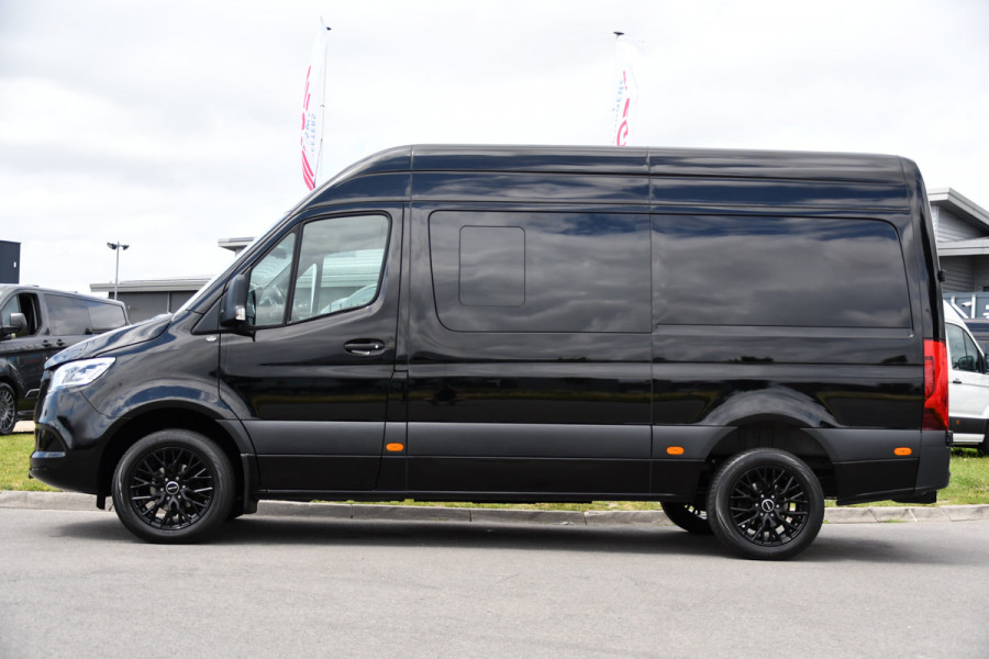 Mercedes-Benz Sprinter 319 3.0 CDI L2H2 DC Black Edition MARGE! Adaptieve Cruise, Camera, LED, Carplay, Standkachel, 10,5'' Mbux, Automaat, 3500kg Trekhaak, Uniek!